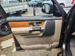 View Land Rover Discovery 2010 4 Door Station Wagon