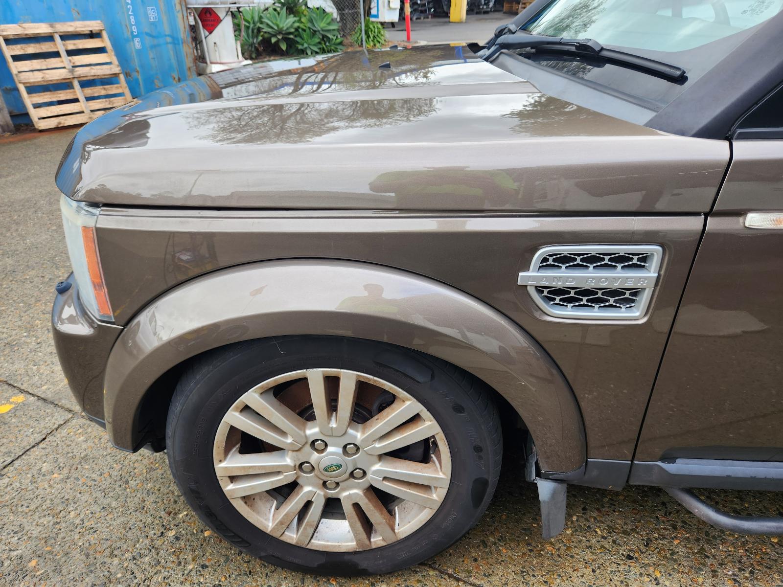 Land Rover Discovery 2010 4 Door Station Wagon View Land Rover Discovery 2010 4 Door Station Wagon