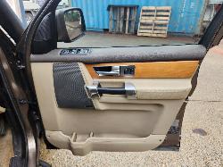View Land Rover Discovery 2010 4 Door Station Wagon