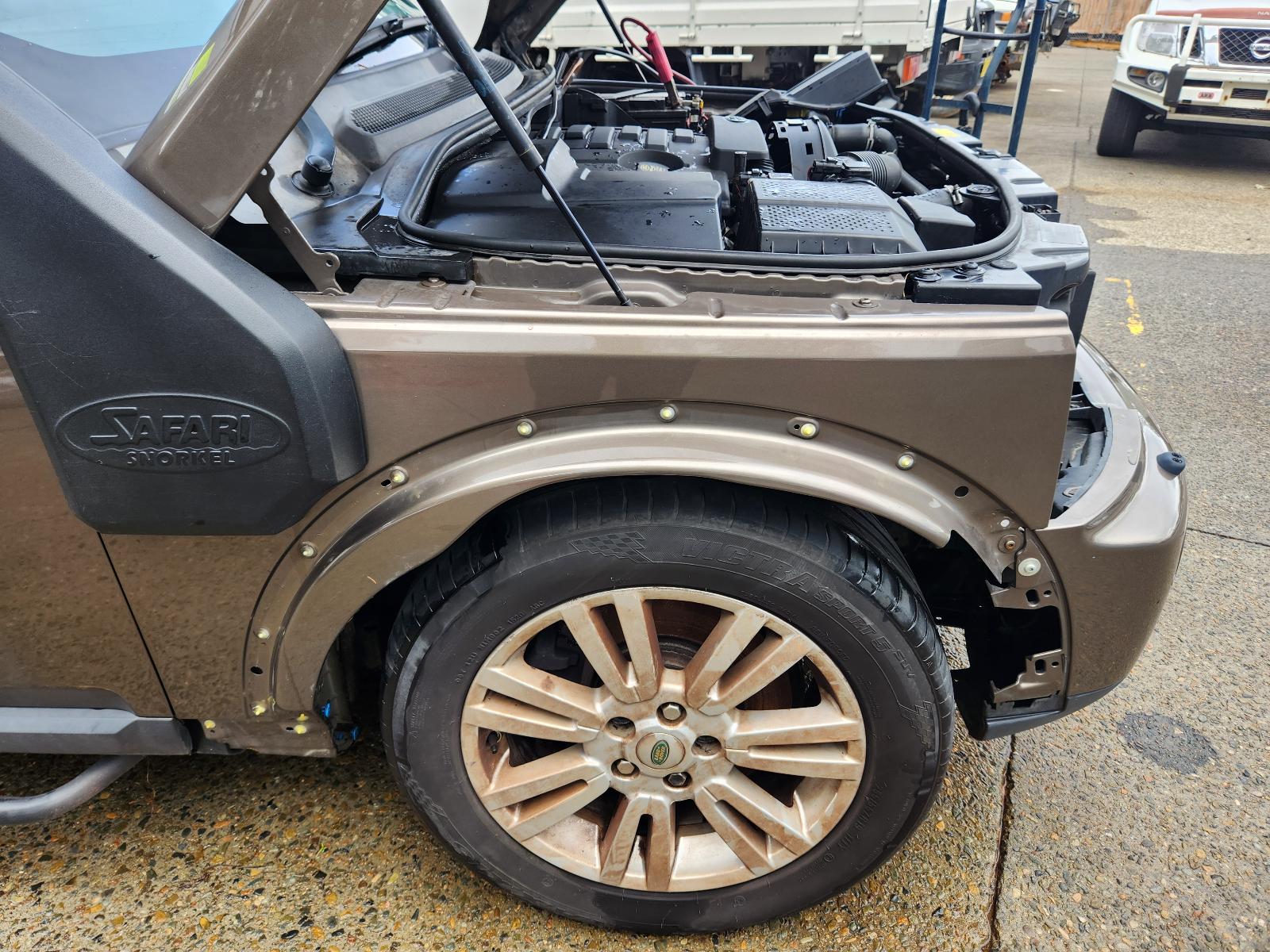 Land Rover Discovery 2010 4 Door Station Wagon View Land Rover Discovery 2010 4 Door Station Wagon