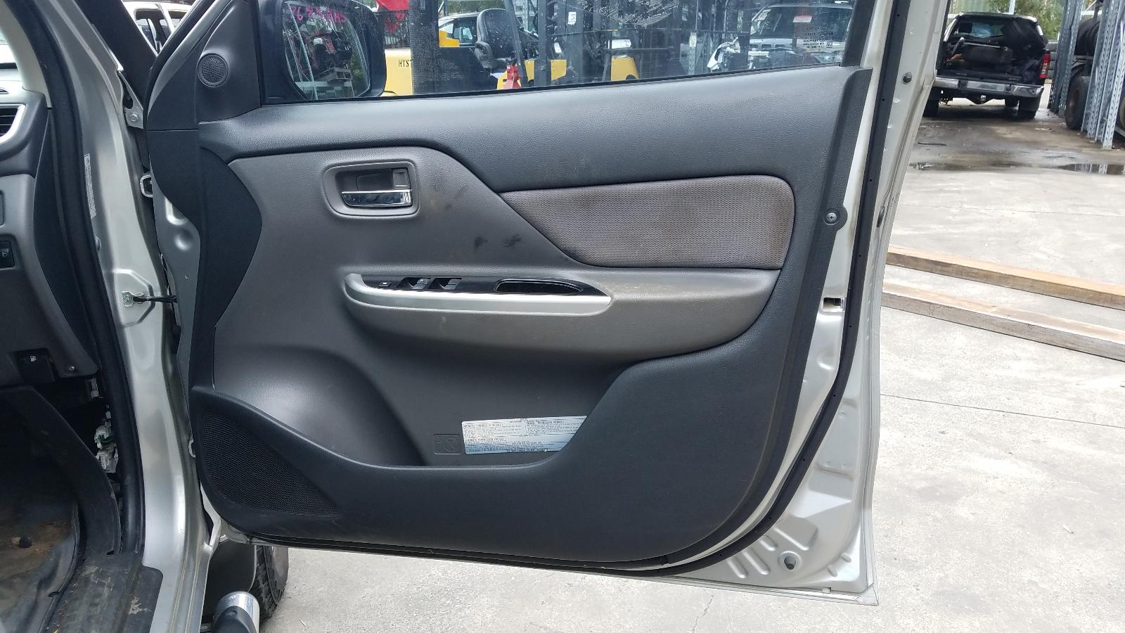 2016 Mitsubishi Triton Mud Flaps View Auto part Mud Flaps Mitsubishi Triton 2016