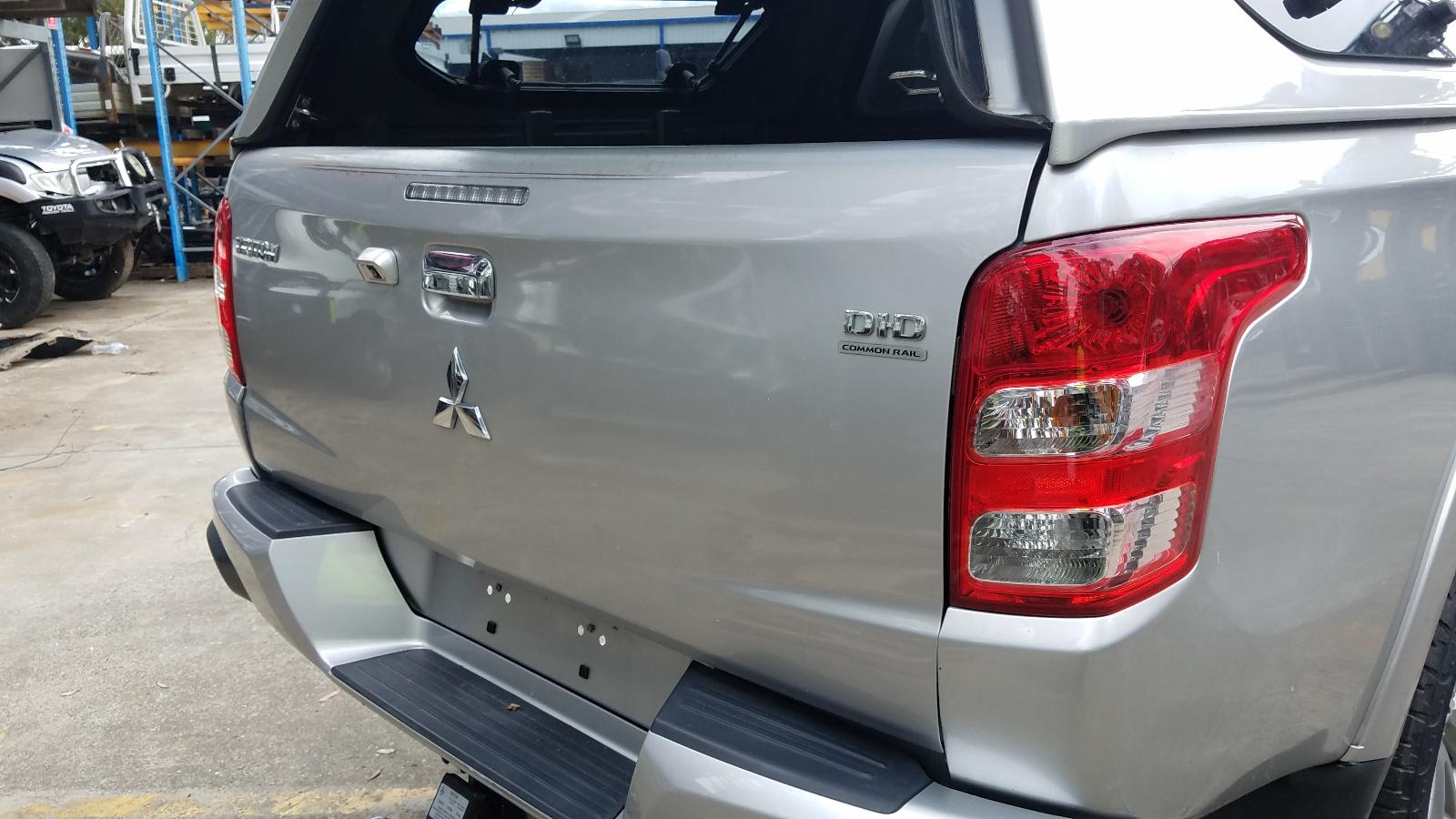 2016 Mitsubishi Triton Mud Flaps View Auto part Mud Flaps Mitsubishi Triton 2016