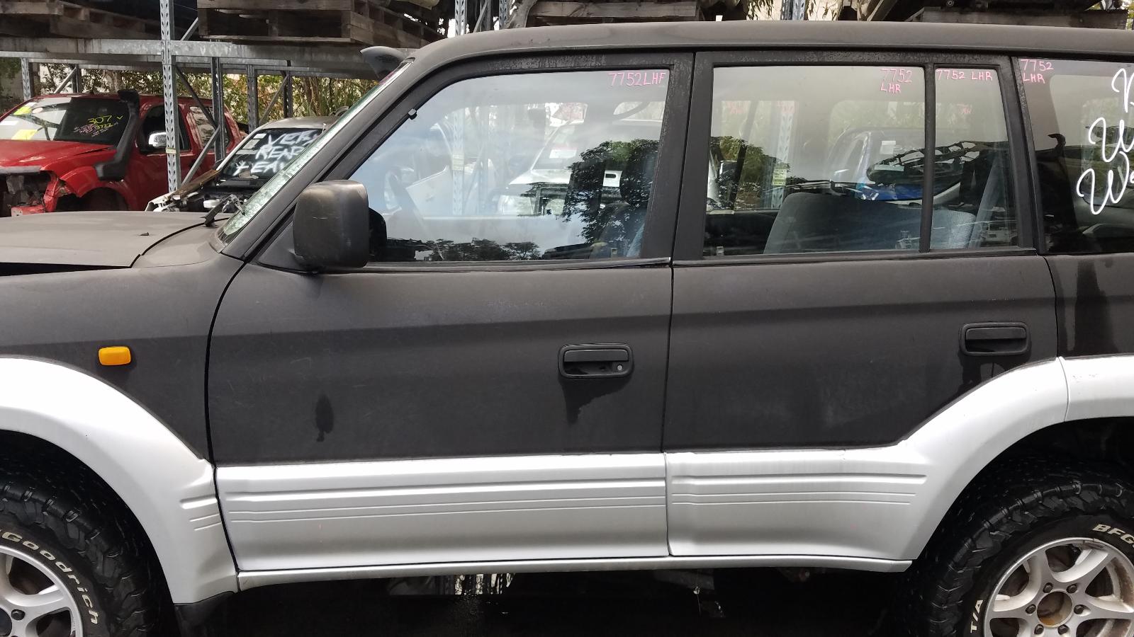 View Auto part Sunvisor Toyota Prado 1997