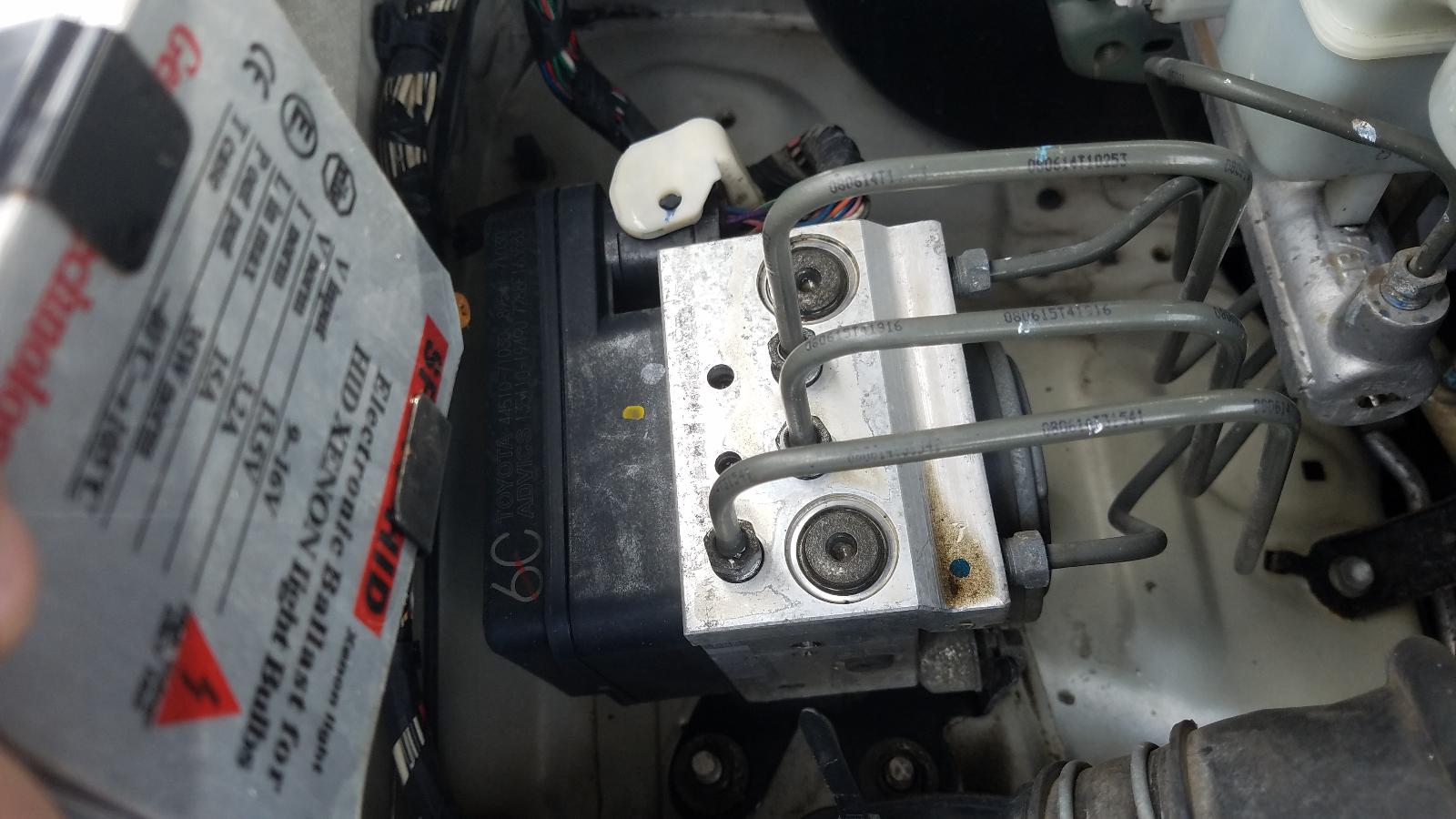2008 Toyota Hilux Right Front Upper Control Arm View Auto part Right Front Upper Control Arm Toyota Hilux 2008