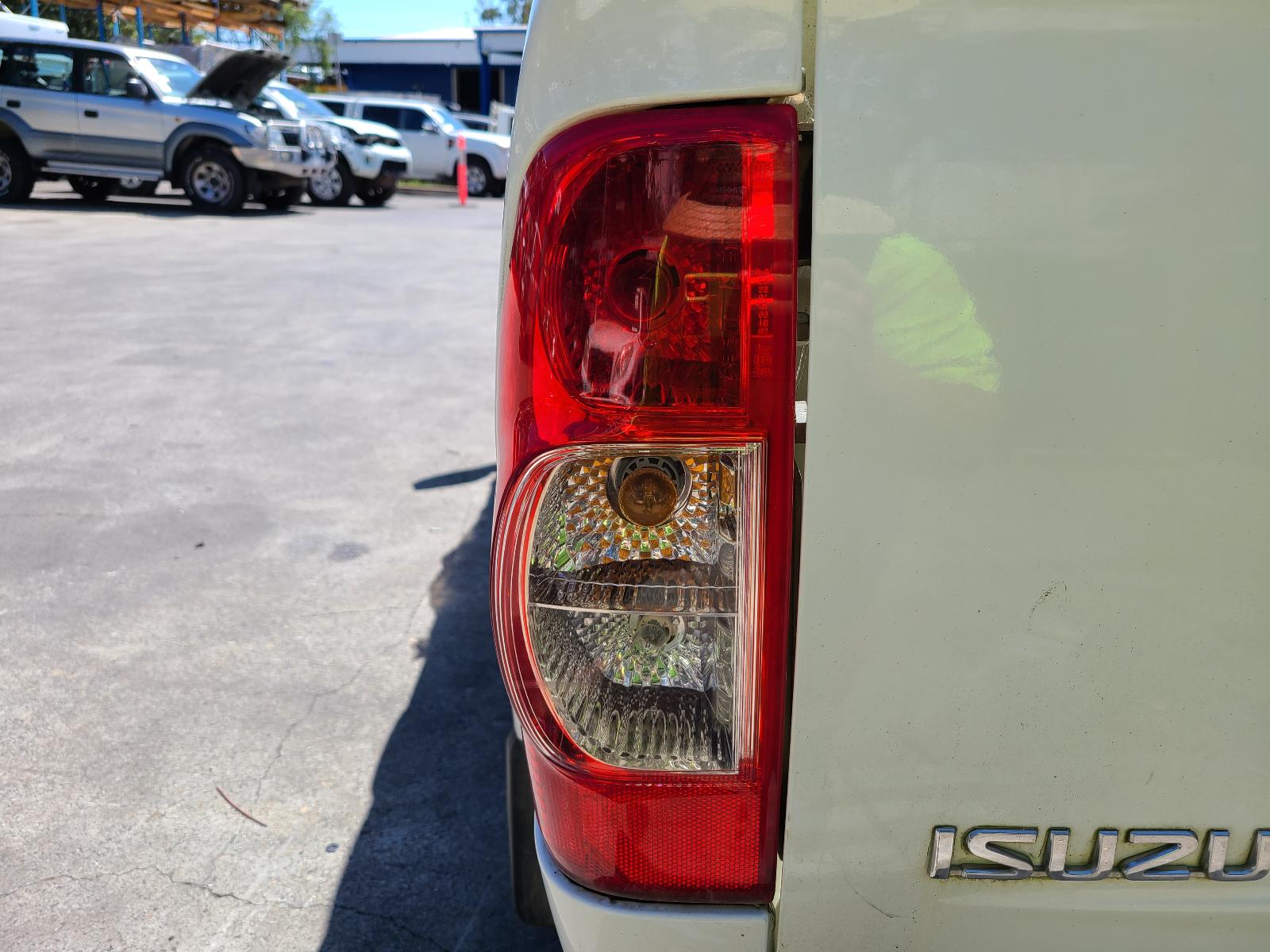 2012 Isuzu Dmax Front Seat View Auto part Front Seat Isuzu Dmax 2012