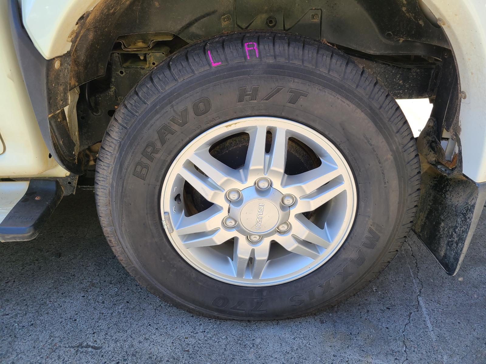 2012 Isuzu Dmax Front Seat View Auto part Front Seat Isuzu Dmax 2012