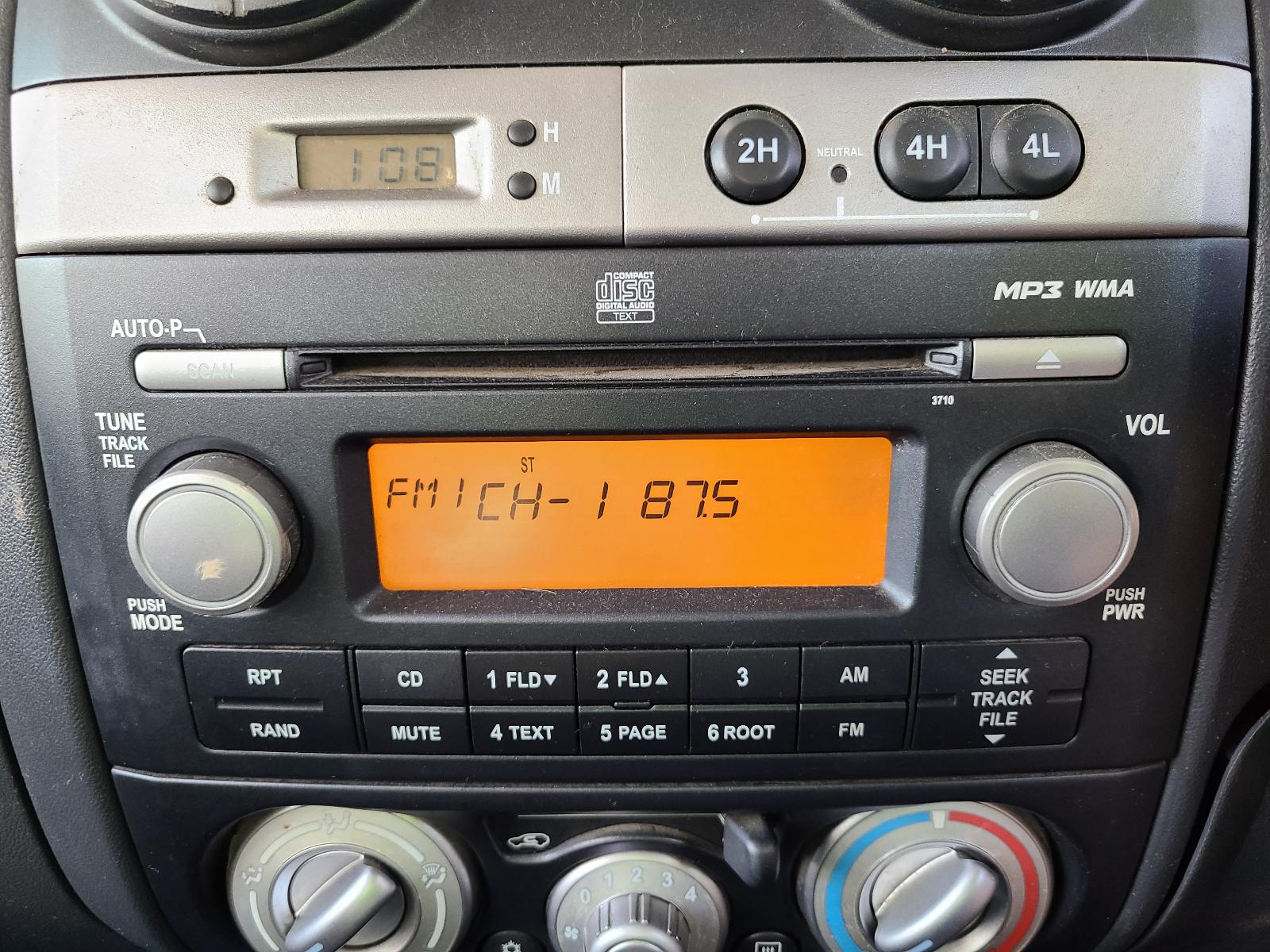 2012 Isuzu Dmax Front Seat View Auto part Front Seat Isuzu Dmax 2012