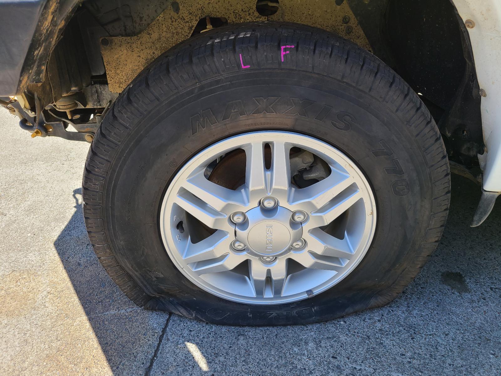 2012 Isuzu Dmax Front Seat View Auto part Front Seat Isuzu Dmax 2012