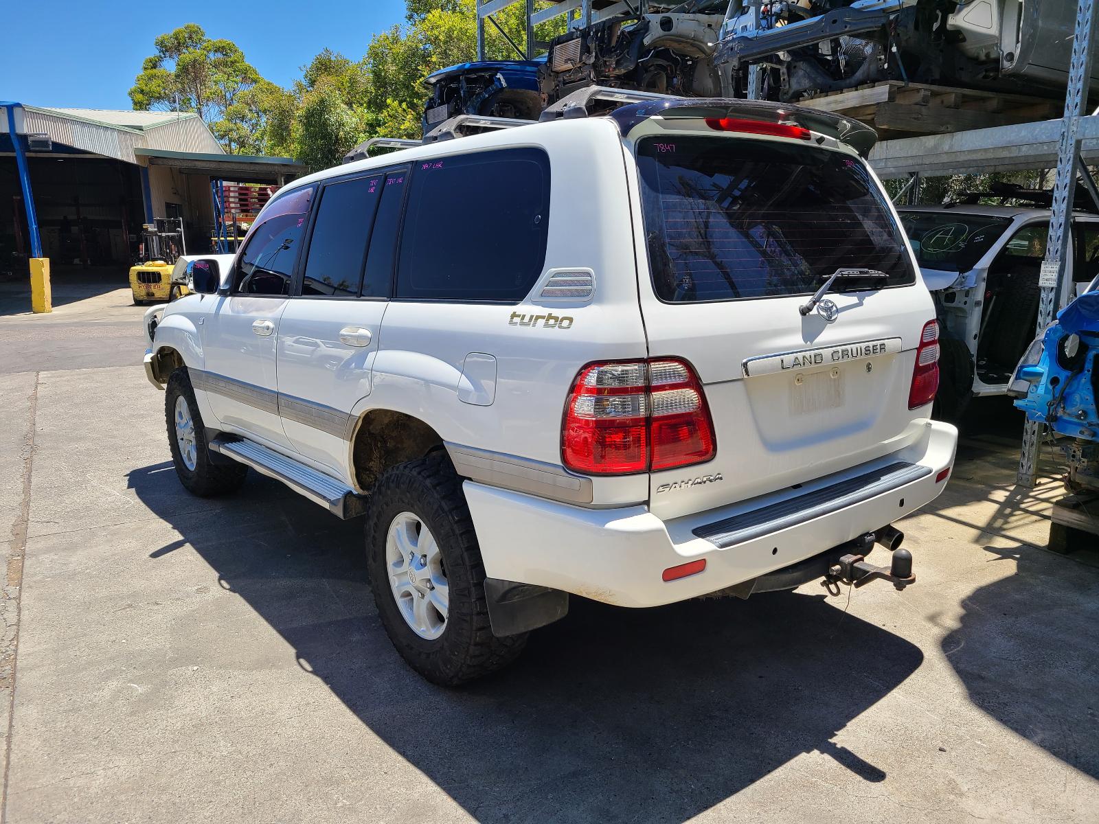 Fuel Tank Landcruiser Toyota 2003