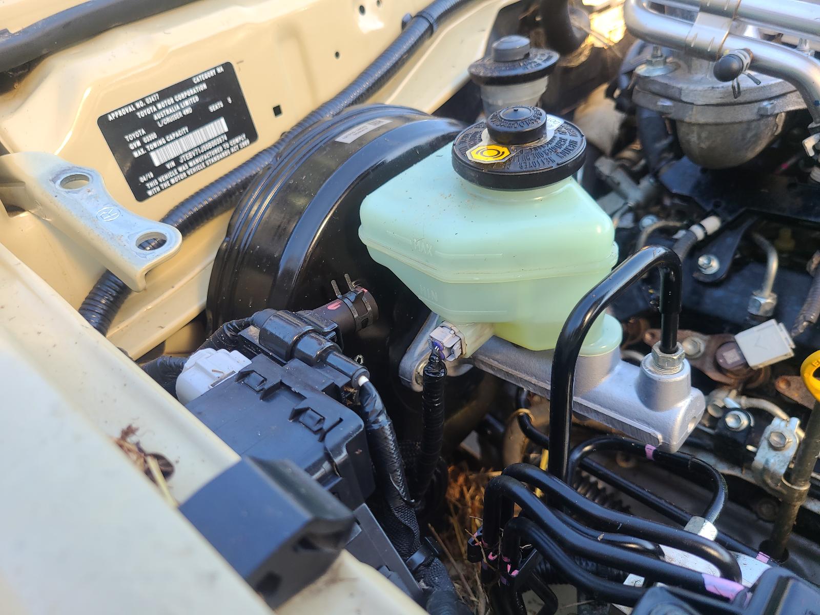 View Auto part Fuel Injector Toyota Landcruiser 2019