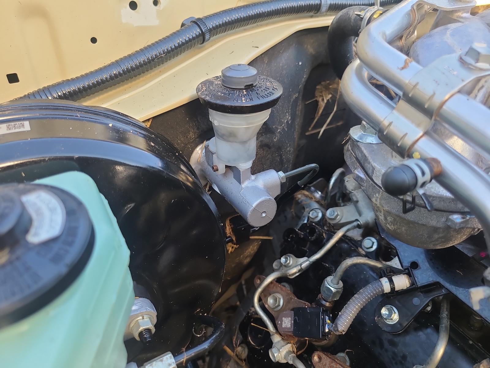 View Auto part Fuel Injector Toyota Landcruiser 2019