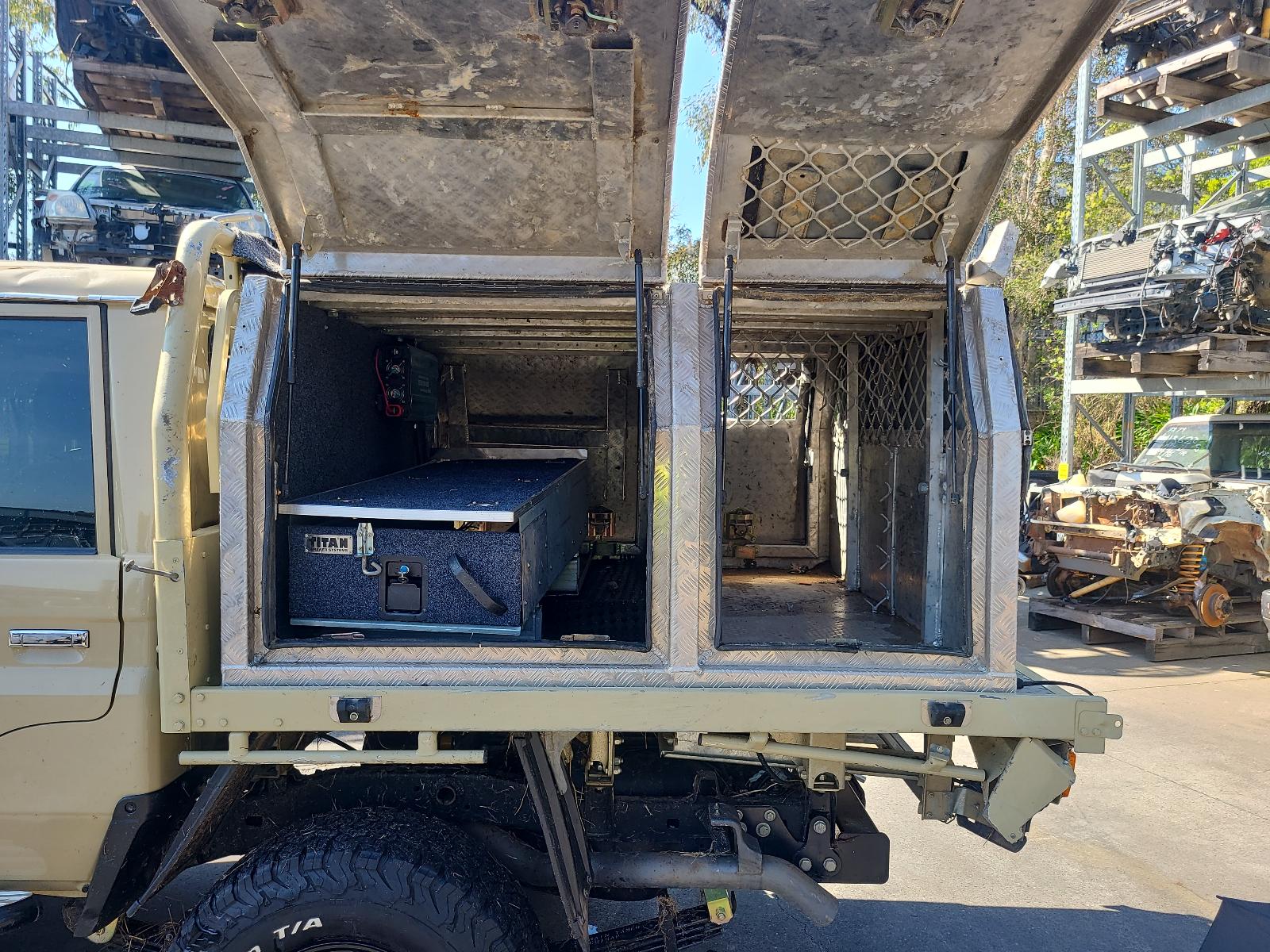 View Auto part Fuel Injector Toyota Landcruiser 2019