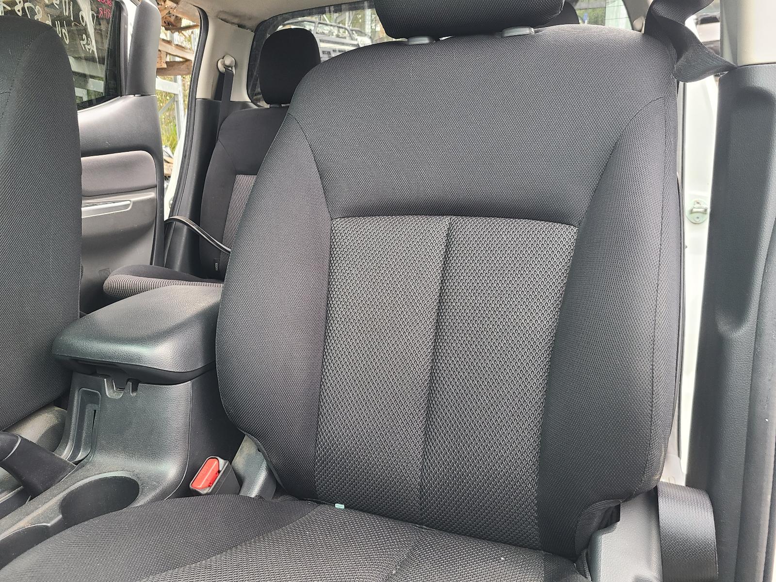 View Auto part Ecu Mitsubishi Triton 2017