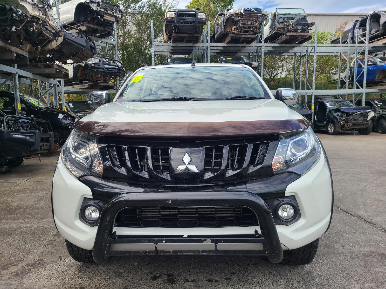 View Auto part Ecu Mitsubishi Triton 2017