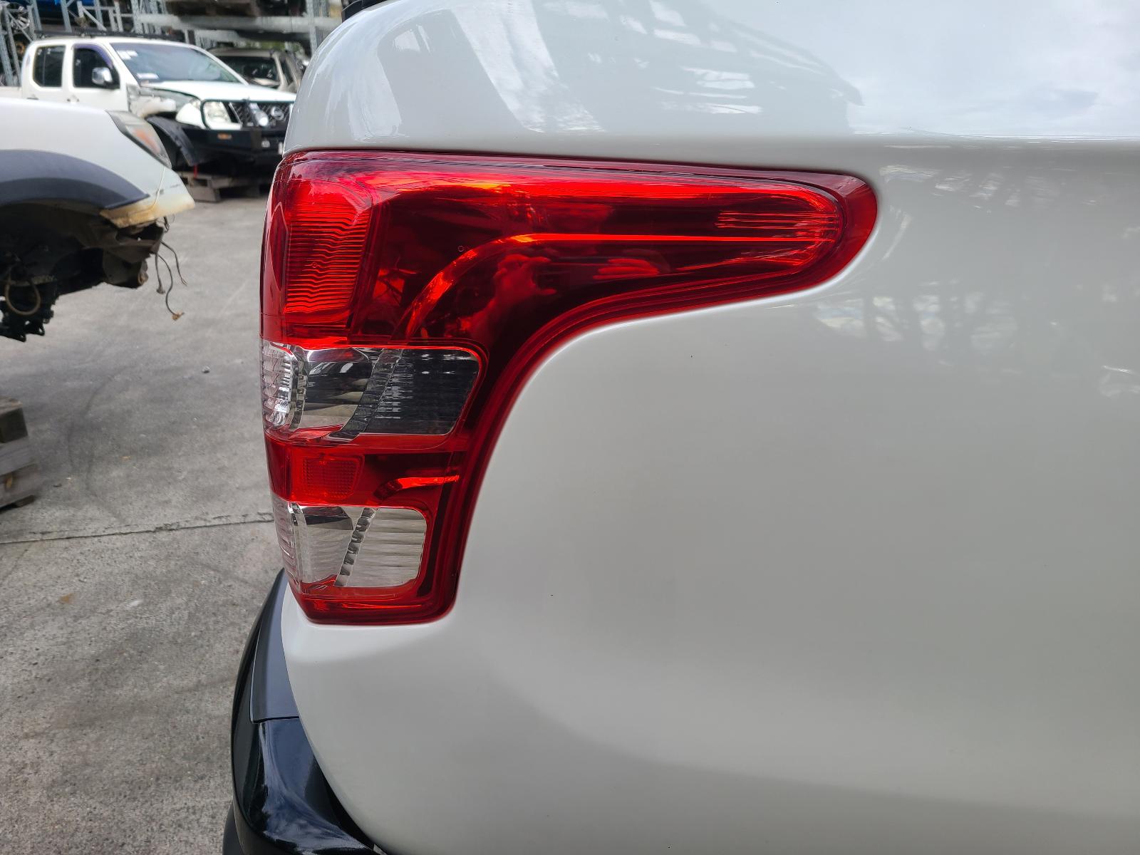 View Auto part Ecu Mitsubishi Triton 2017