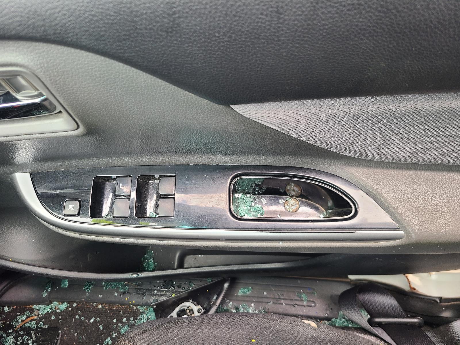 View Auto part Ecu Mitsubishi Triton 2017