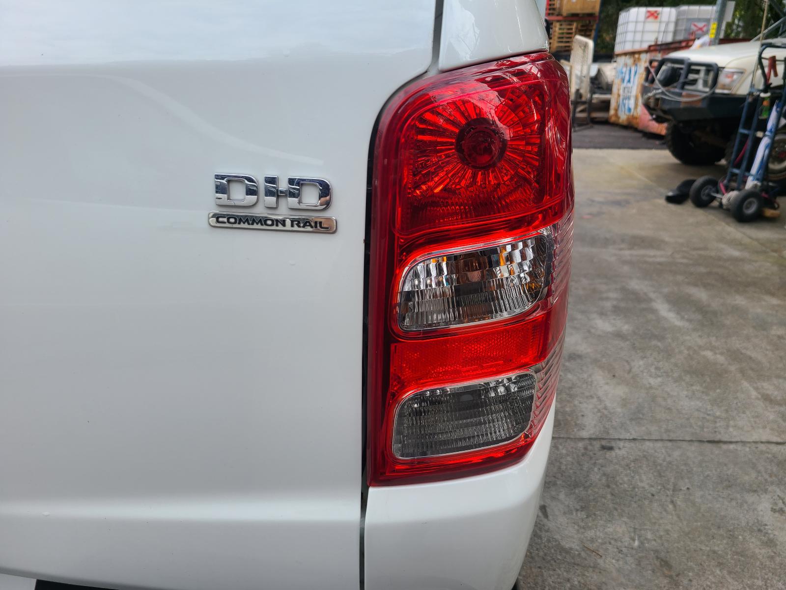 View Auto part Ecu Mitsubishi Triton 2017