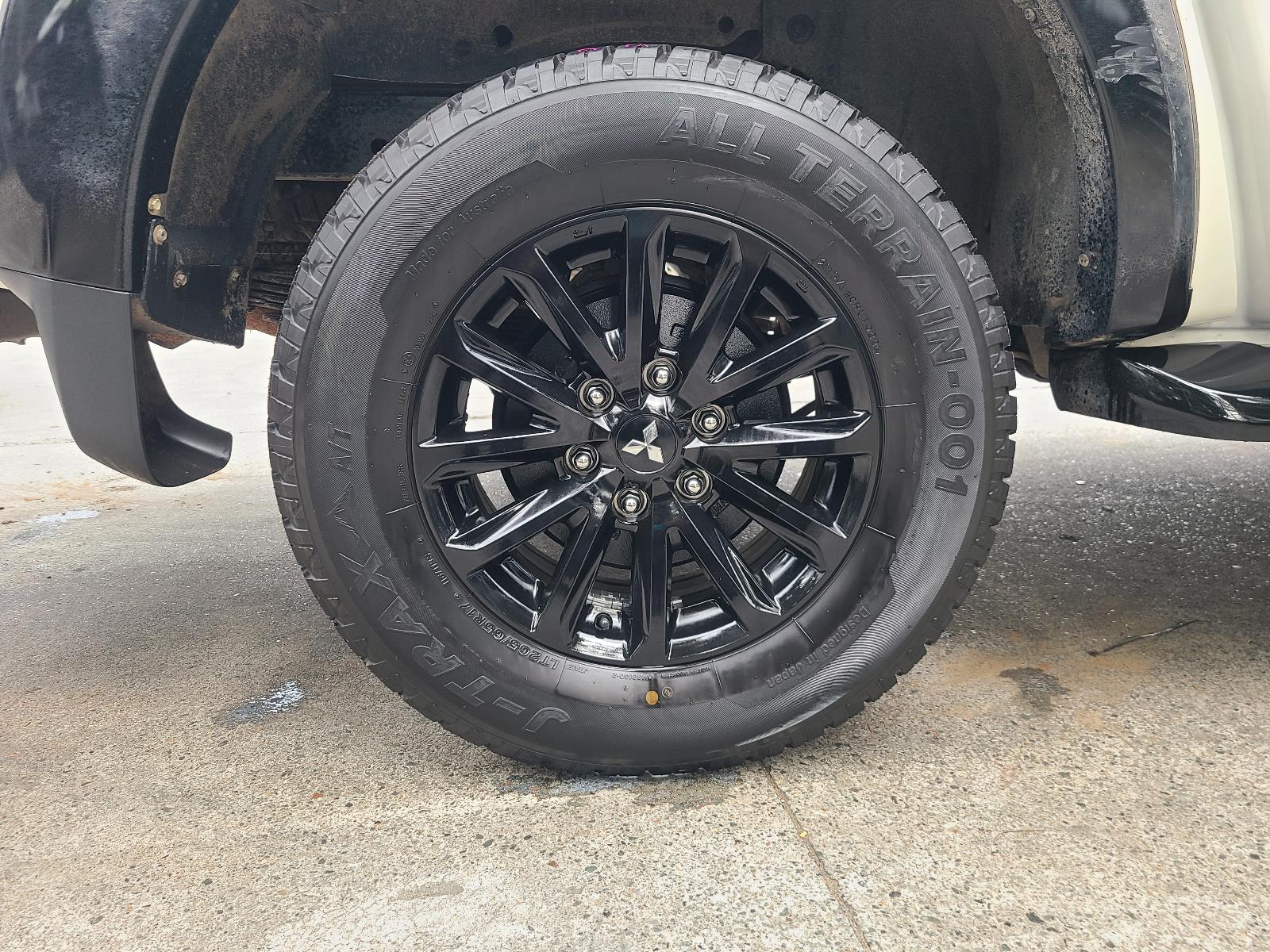 View Auto part Ecu Mitsubishi Triton 2017