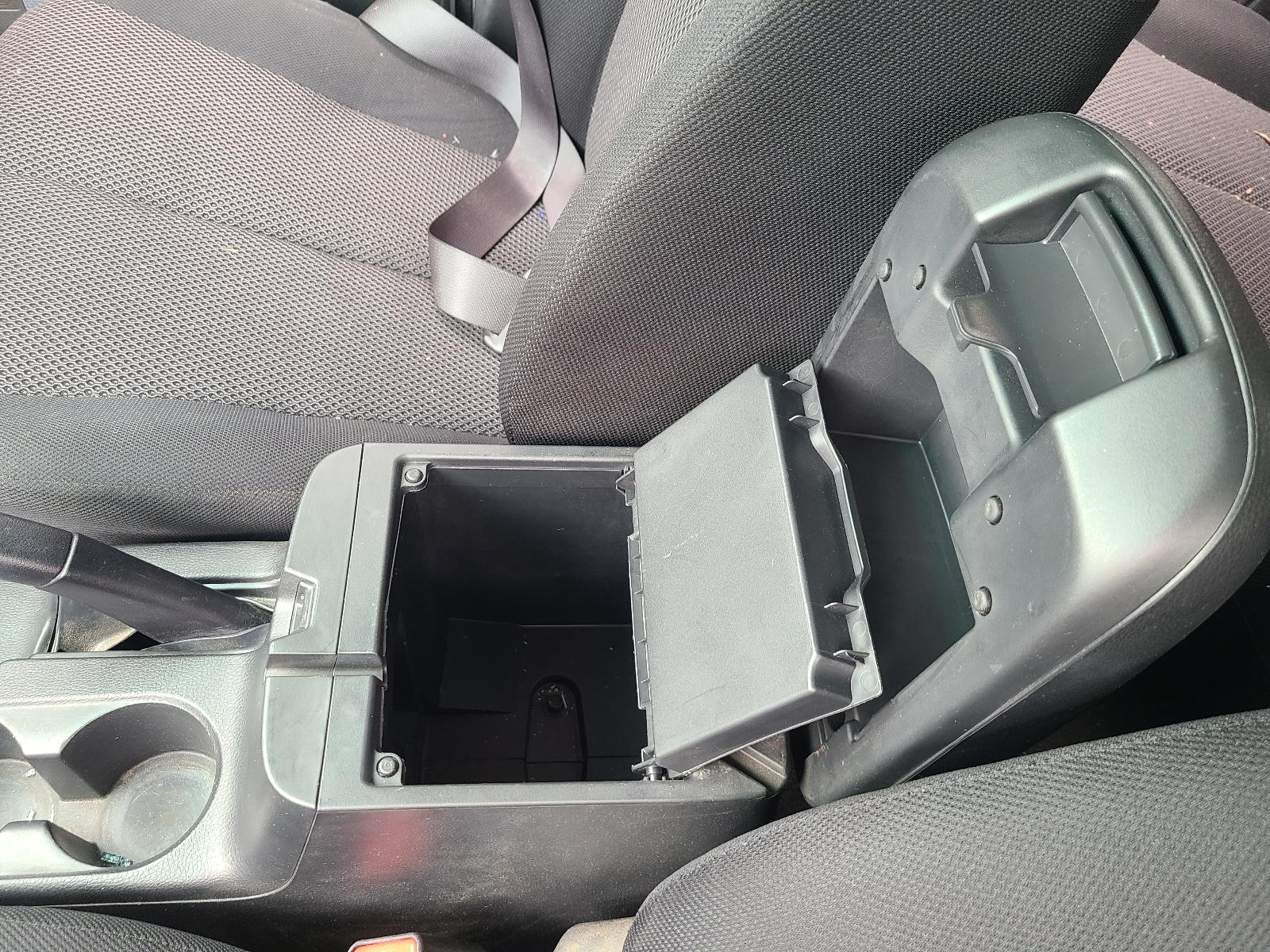 View Auto part Ecu Mitsubishi Triton 2017