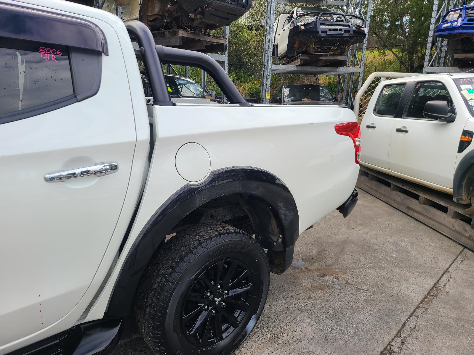 View Auto part Ecu Mitsubishi Triton 2017