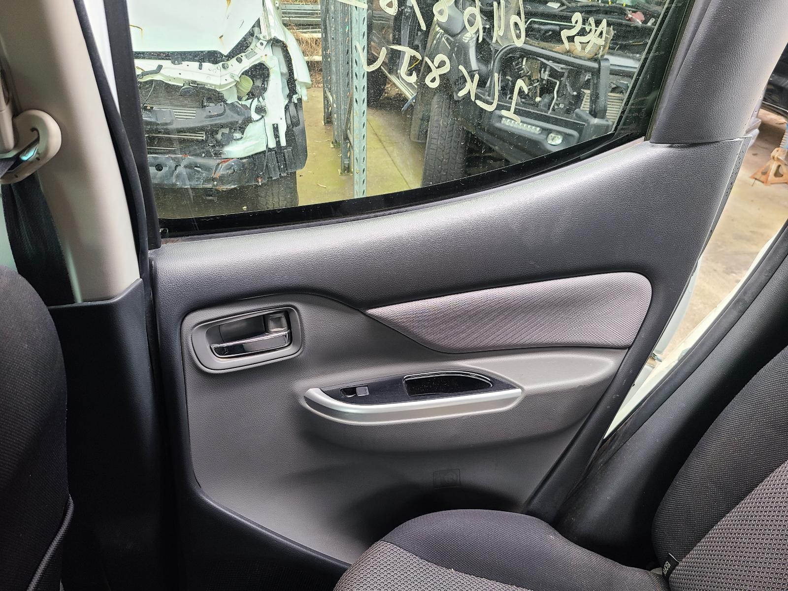 View Auto part Ecu Mitsubishi Triton 2017