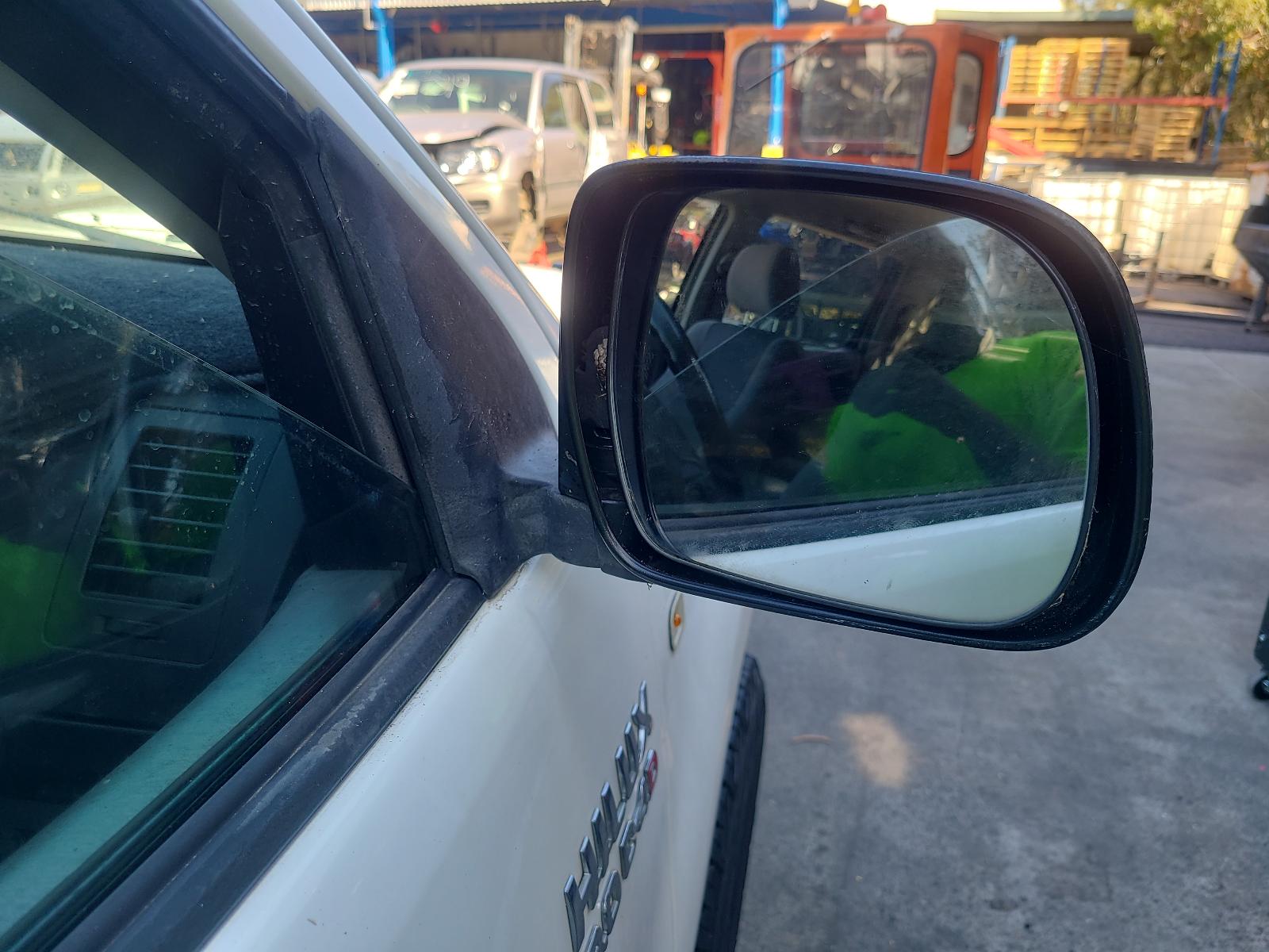 2011 Toyota Hilux Misc Switch/Relay View Auto part Misc Switch/Relay Toyota Hilux 2011