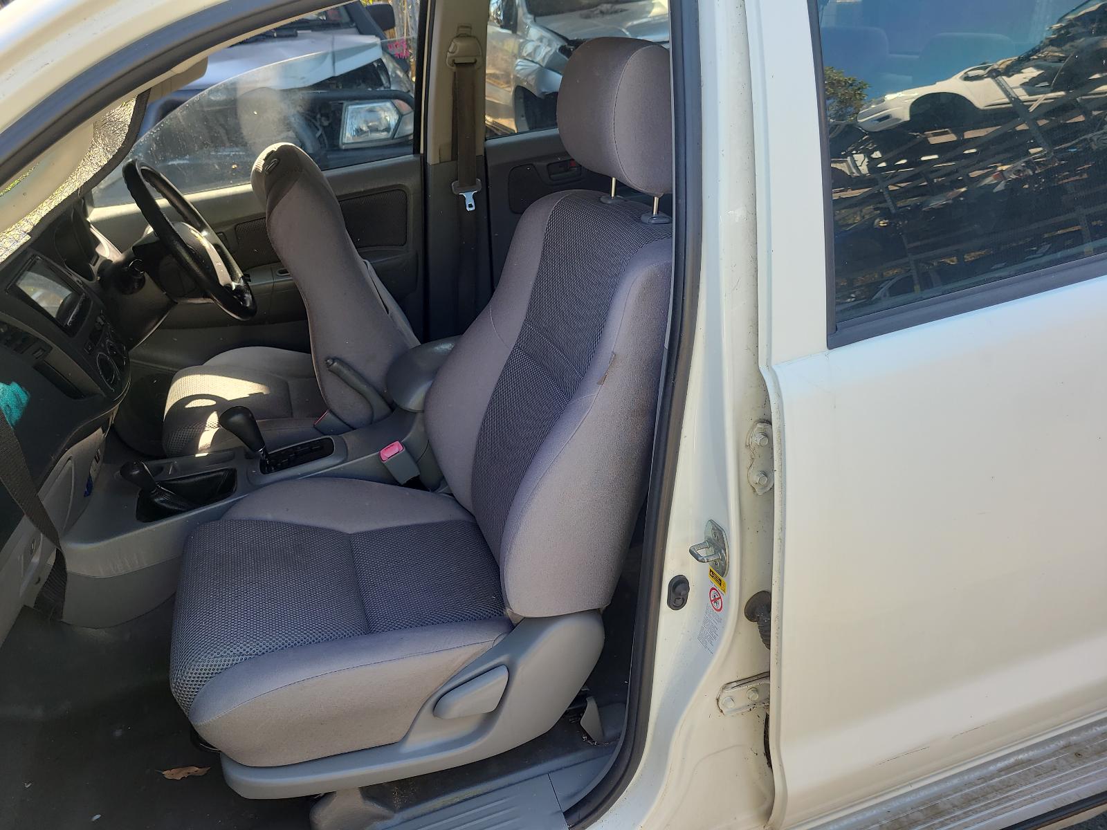 2011 Toyota Hilux Misc Switch/Relay View Auto part Misc Switch/Relay Toyota Hilux 2011