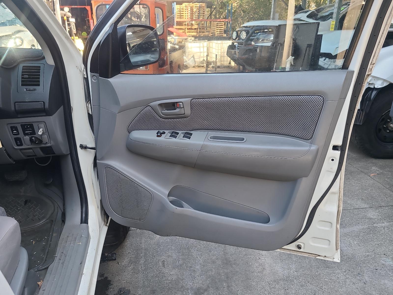 2011 Toyota Hilux Misc Switch/Relay View Auto part Misc Switch/Relay Toyota Hilux 2011