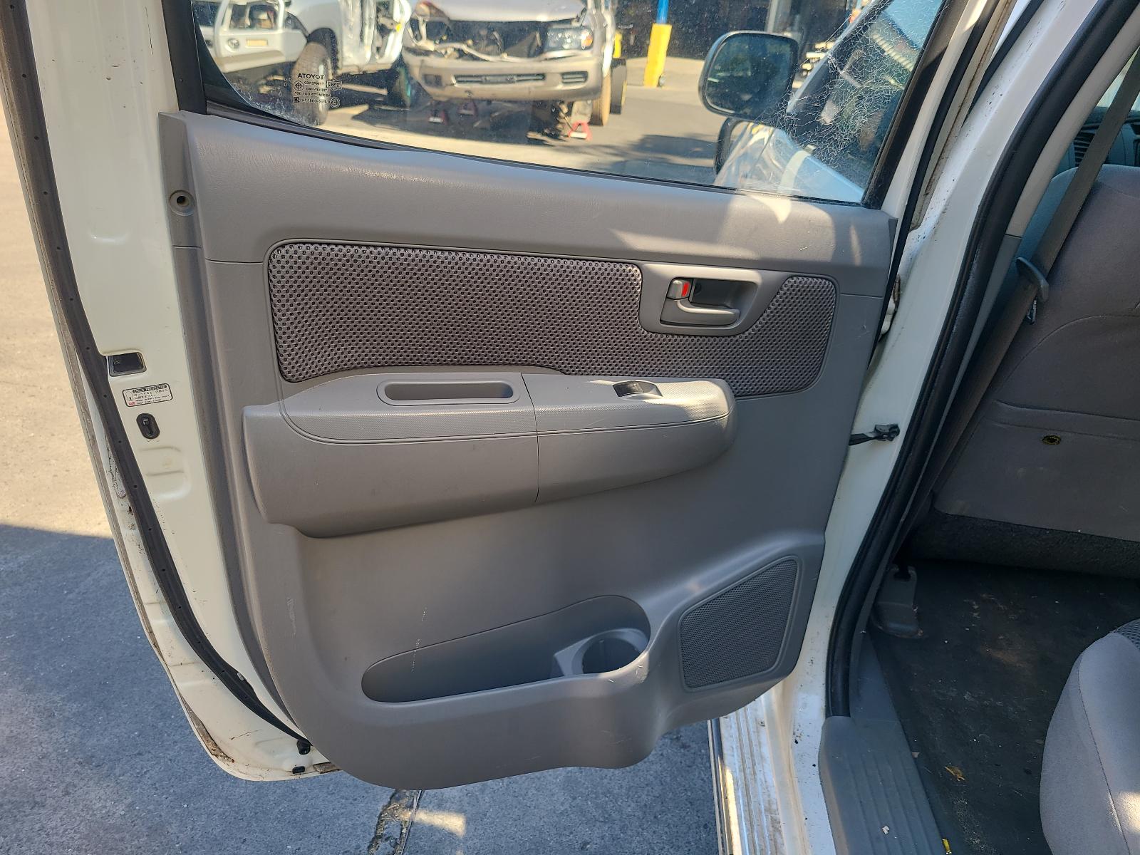 2011 Toyota Hilux Misc Switch/Relay View Auto part Misc Switch/Relay Toyota Hilux 2011