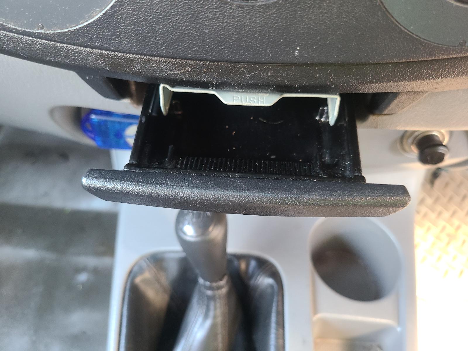 2011 Toyota Hilux Misc Switch/Relay View Auto part Misc Switch/Relay Toyota Hilux 2011