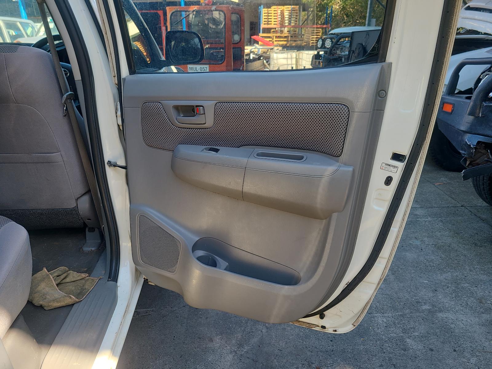 2011 Toyota Hilux Misc Switch/Relay View Auto part Misc Switch/Relay Toyota Hilux 2011