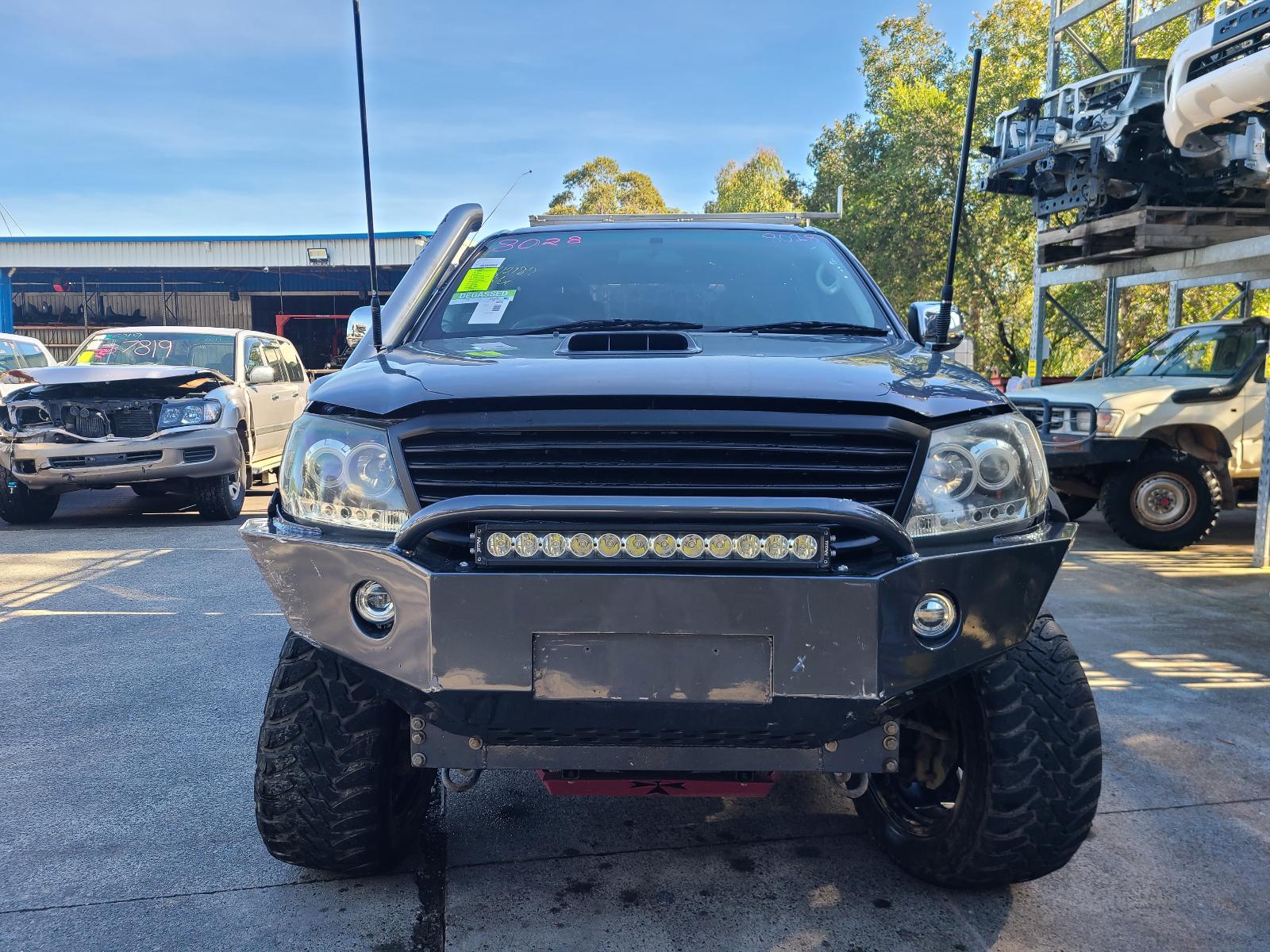 View Auto part Transfer Case Toyota Hilux 2008