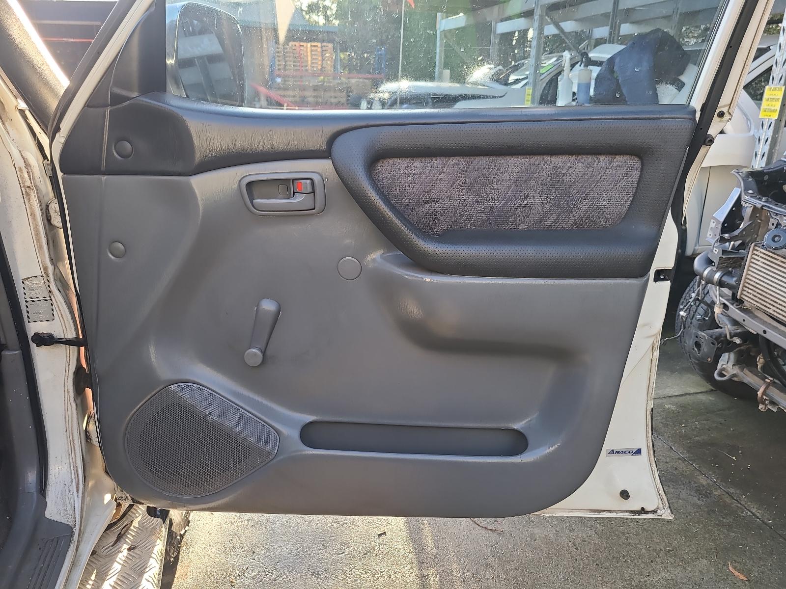 View Auto part Lift Kit Toyota Landcruiser 2000
