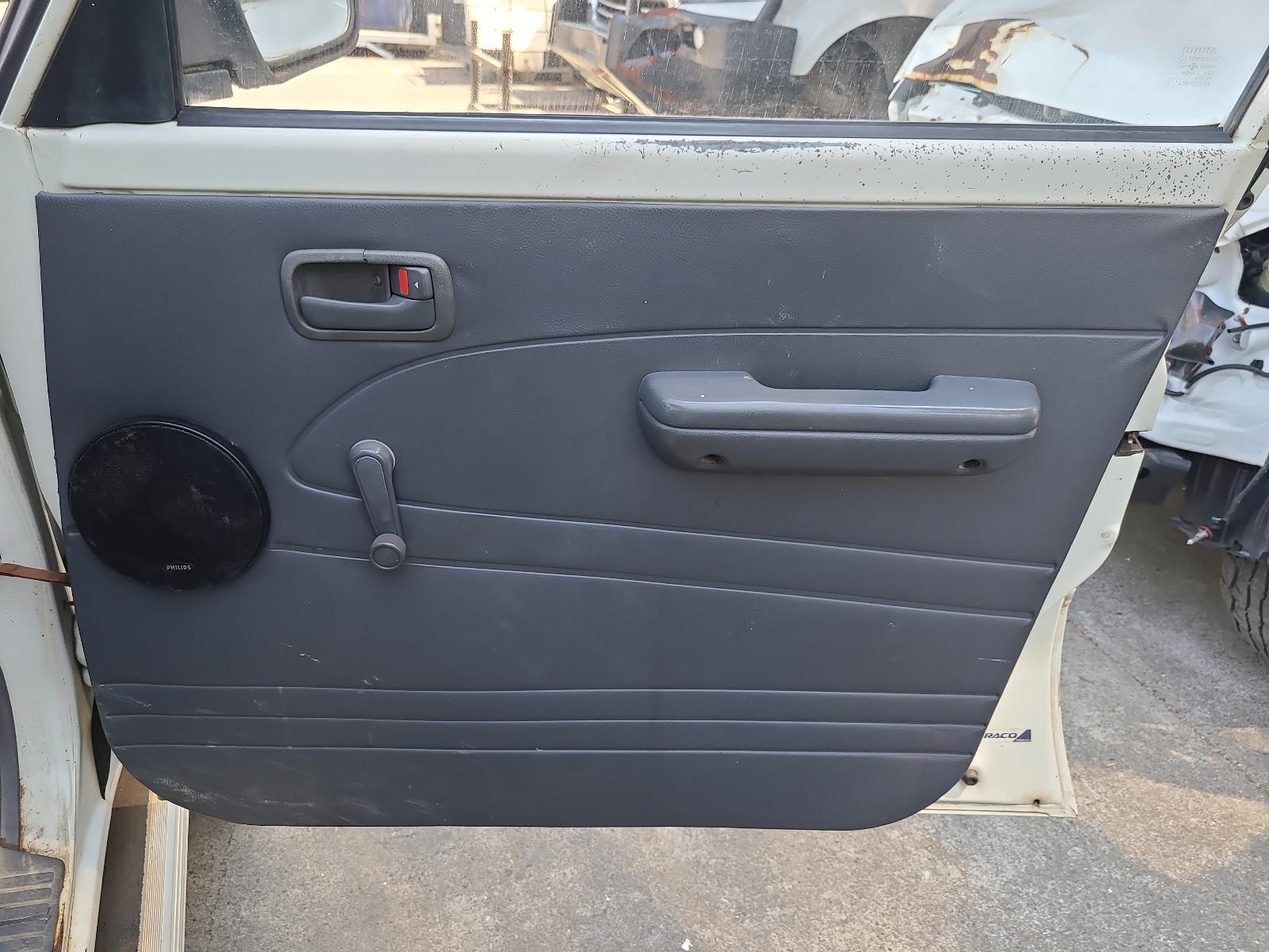 1991 Toyota Landcruiser Trans/Gearbox View Auto part Trans/Gearbox Toyota Landcruiser 1991