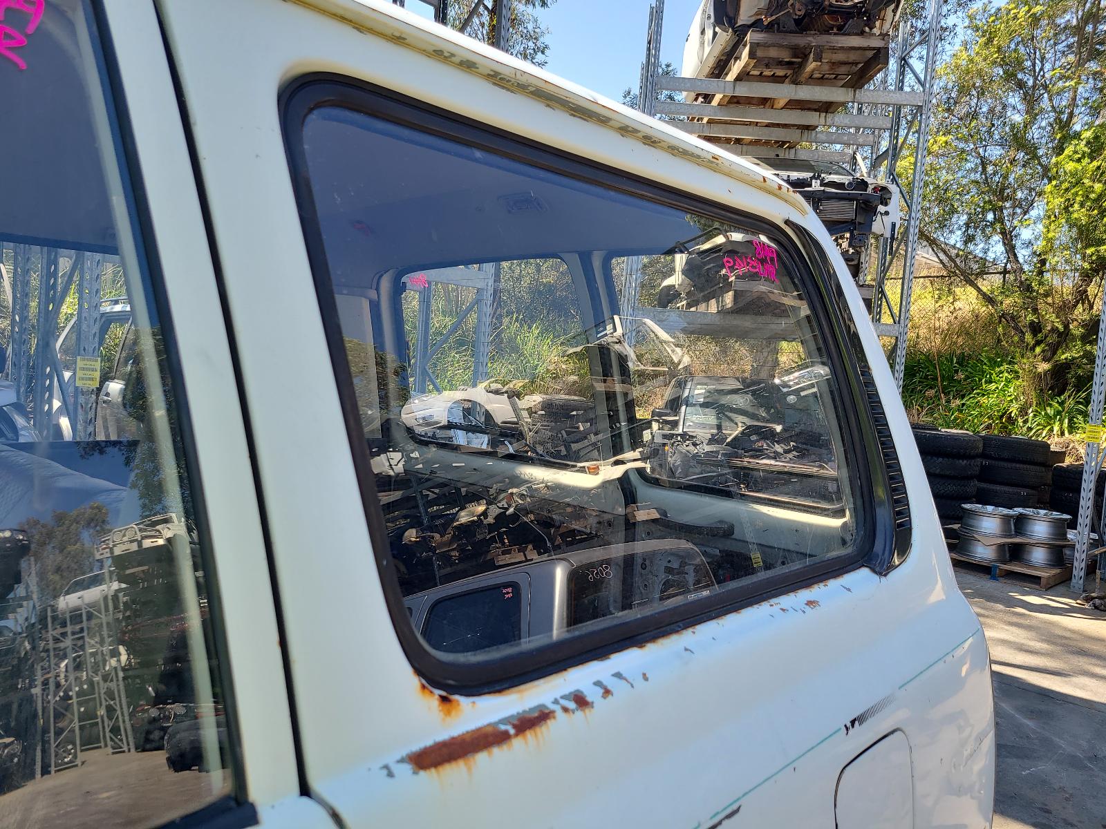1991 Toyota Landcruiser Trans/Gearbox View Auto part Trans/Gearbox Toyota Landcruiser 1991