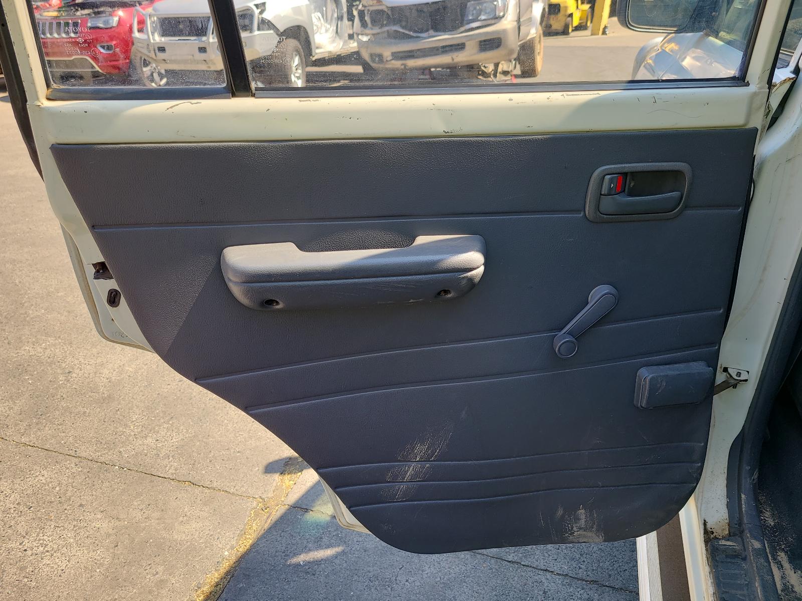 1991 Toyota Landcruiser Trans/Gearbox View Auto part Trans/Gearbox Toyota Landcruiser 1991