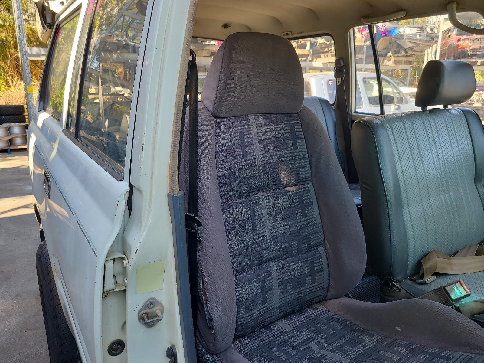 1991 Toyota Landcruiser Trans/Gearbox View Auto part Trans/Gearbox Toyota Landcruiser 1991