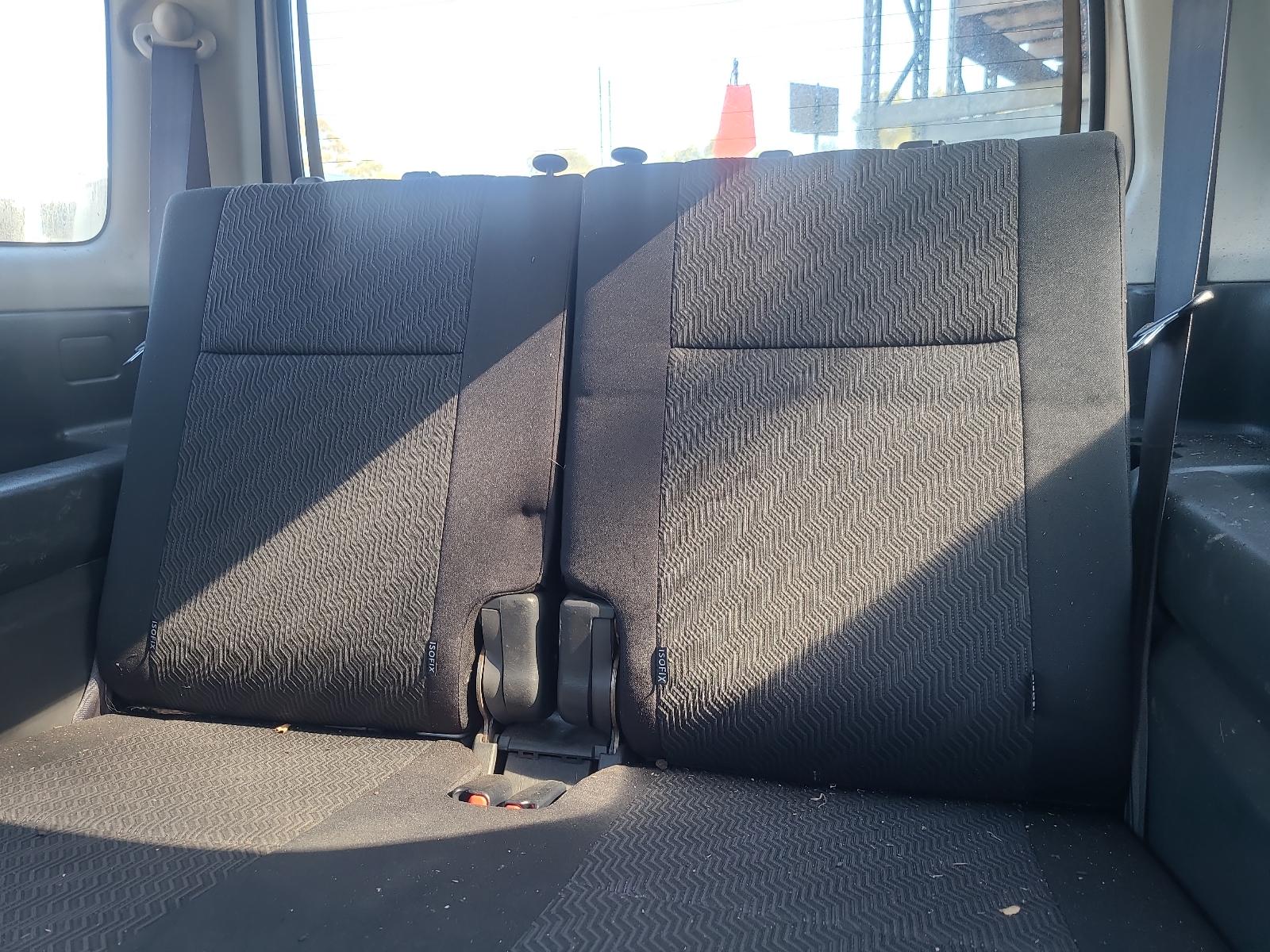 View Auto part Seatbelt/Stalk Suzuki Jimny 2013