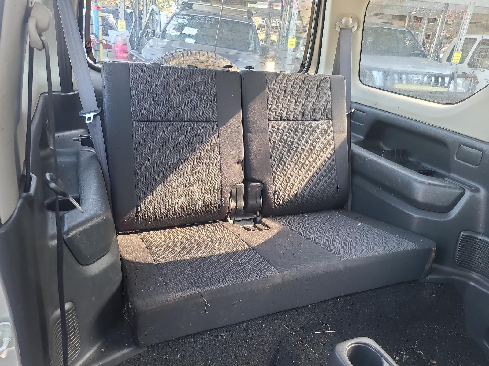 View Auto part Seatbelt/Stalk Suzuki Jimny 2013