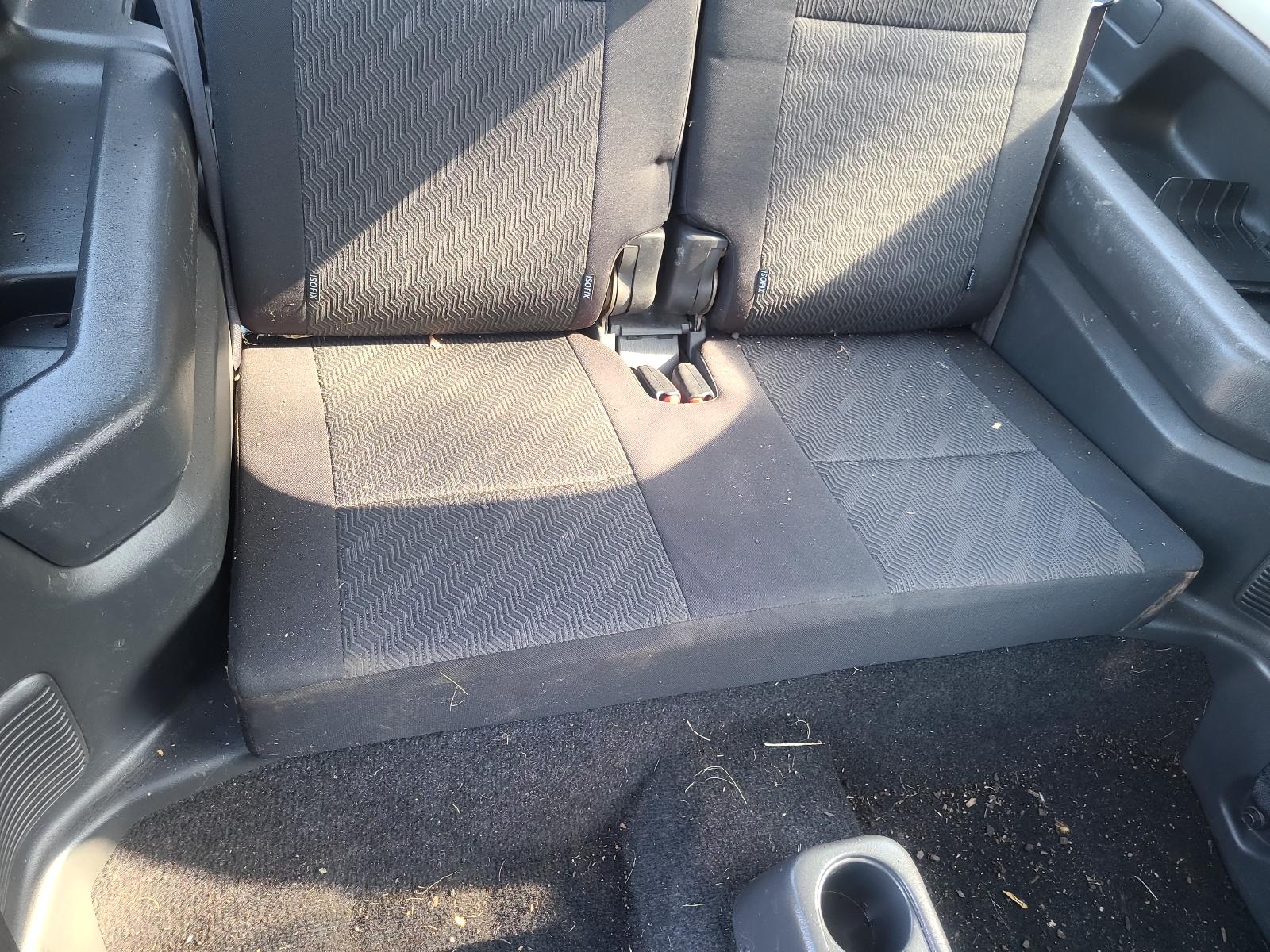 View Auto part Seatbelt/Stalk Suzuki Jimny 2013