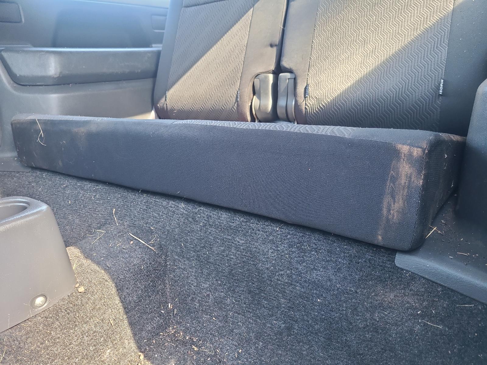 View Auto part Seatbelt/Stalk Suzuki Jimny 2013