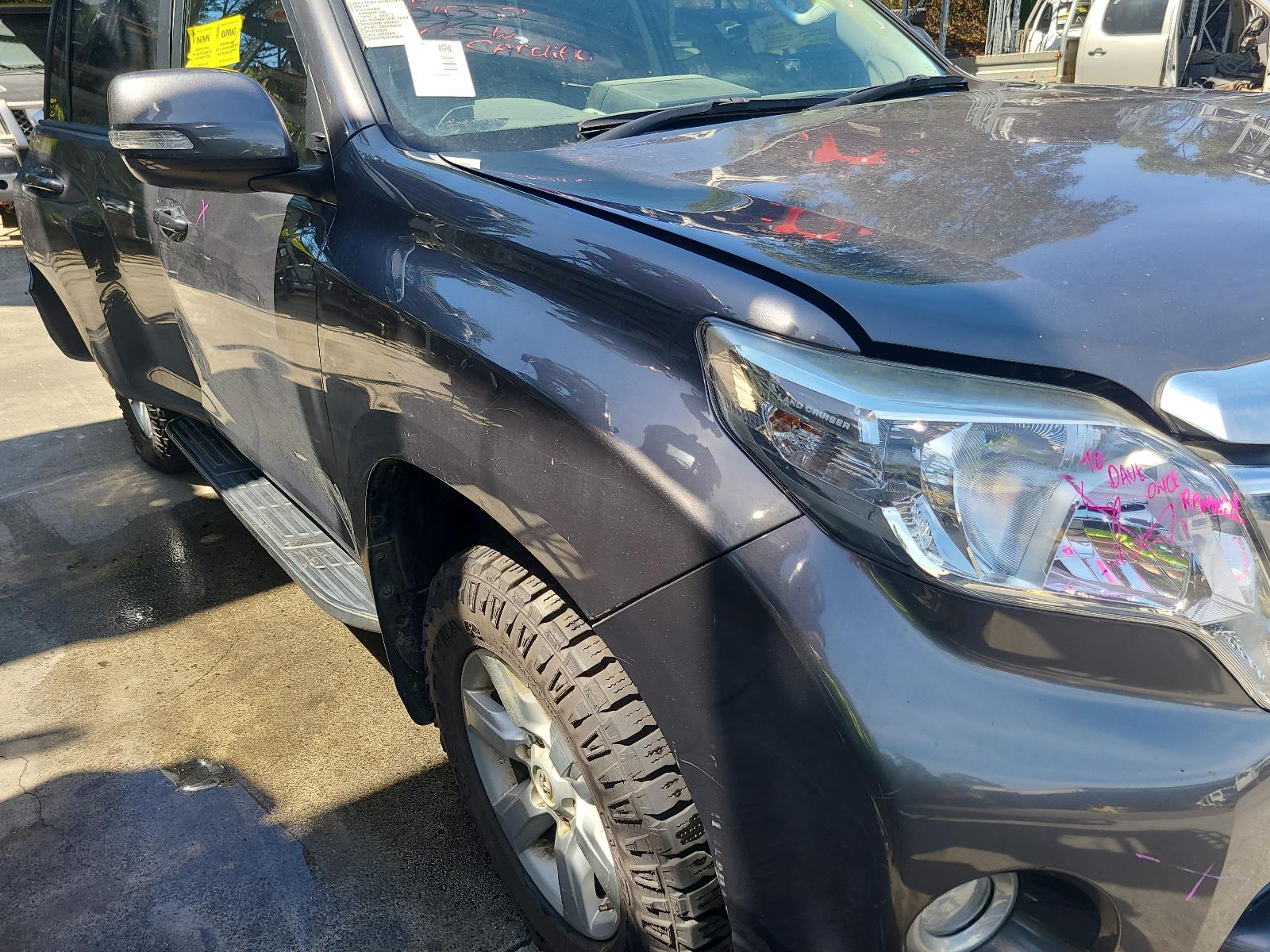 View Toyota Prado 2014  