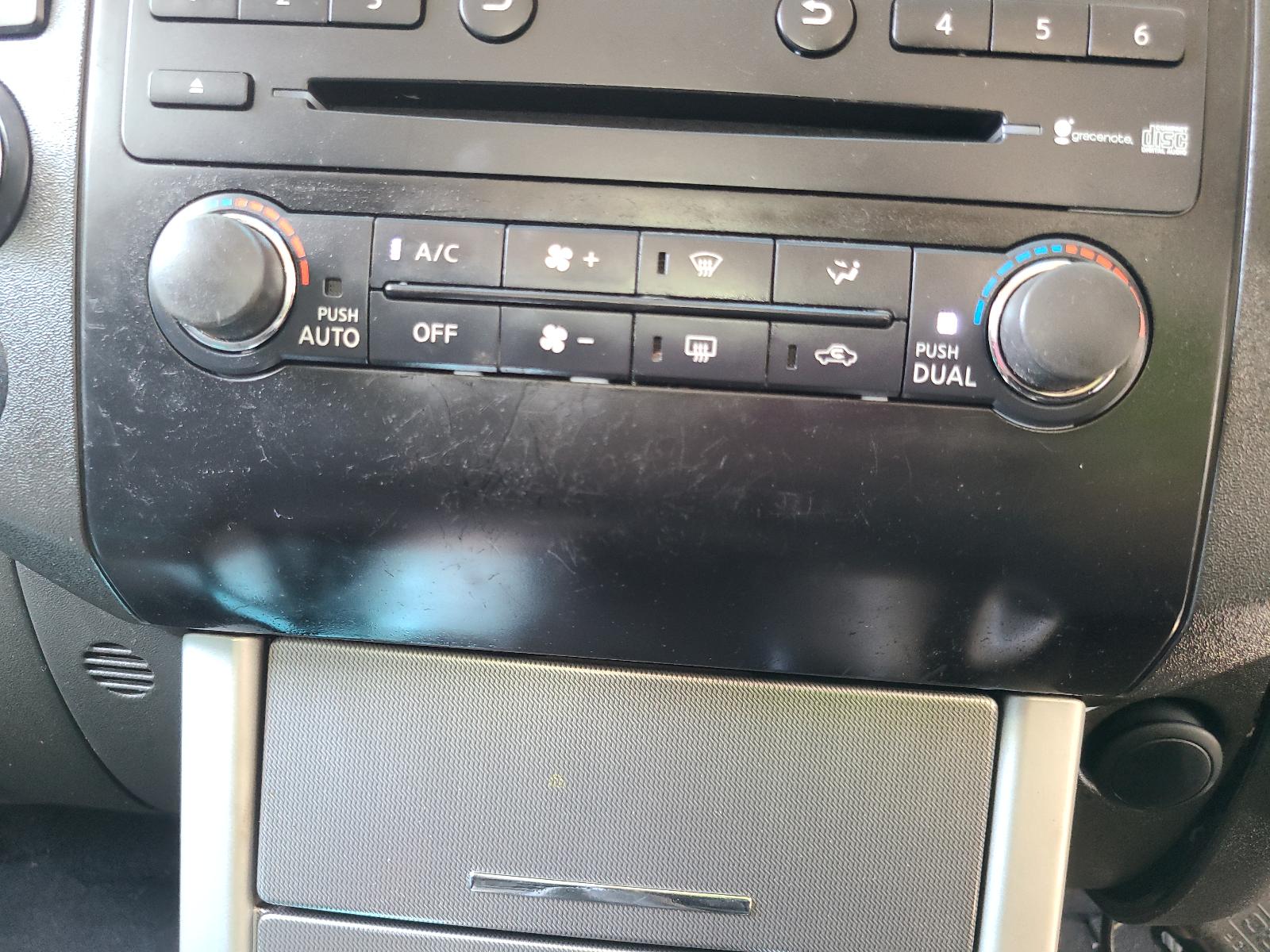 View Nissan Navara 2014 4 Door Utility