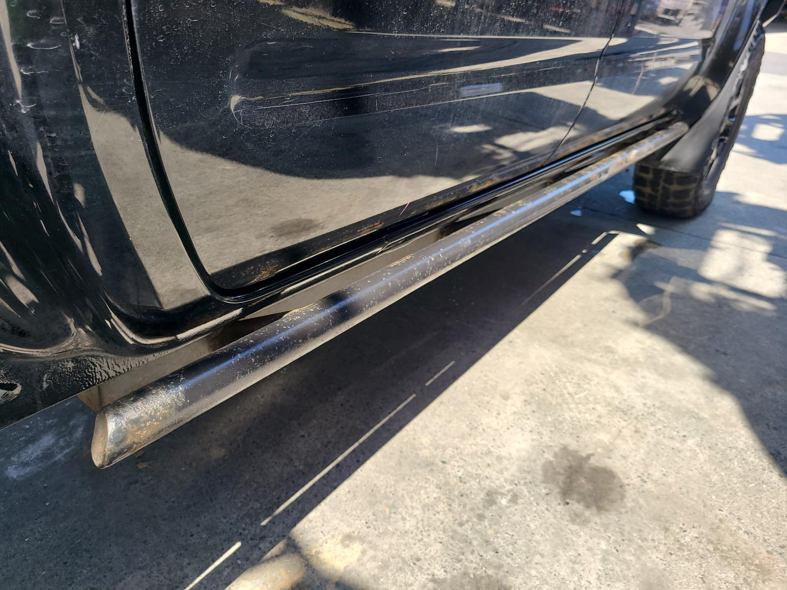 View Nissan Navara 2014 4 Door Utility