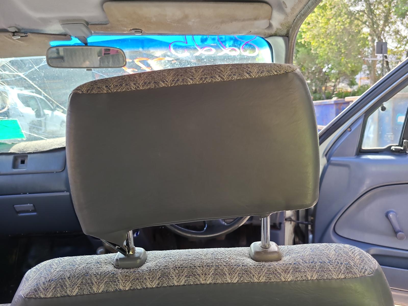 View Auto part Seatbelt/Stalk Toyota Hilux 2003