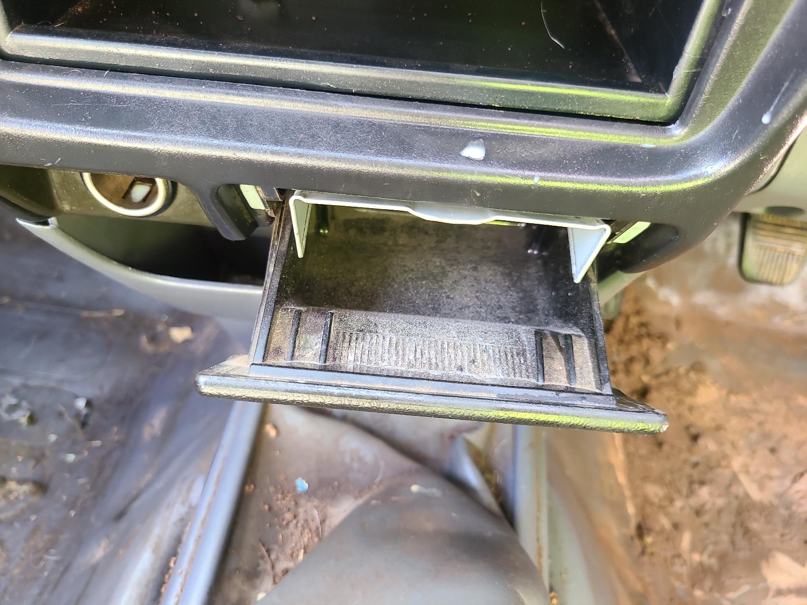 View Auto part Seatbelt/Stalk Toyota Hilux 2003