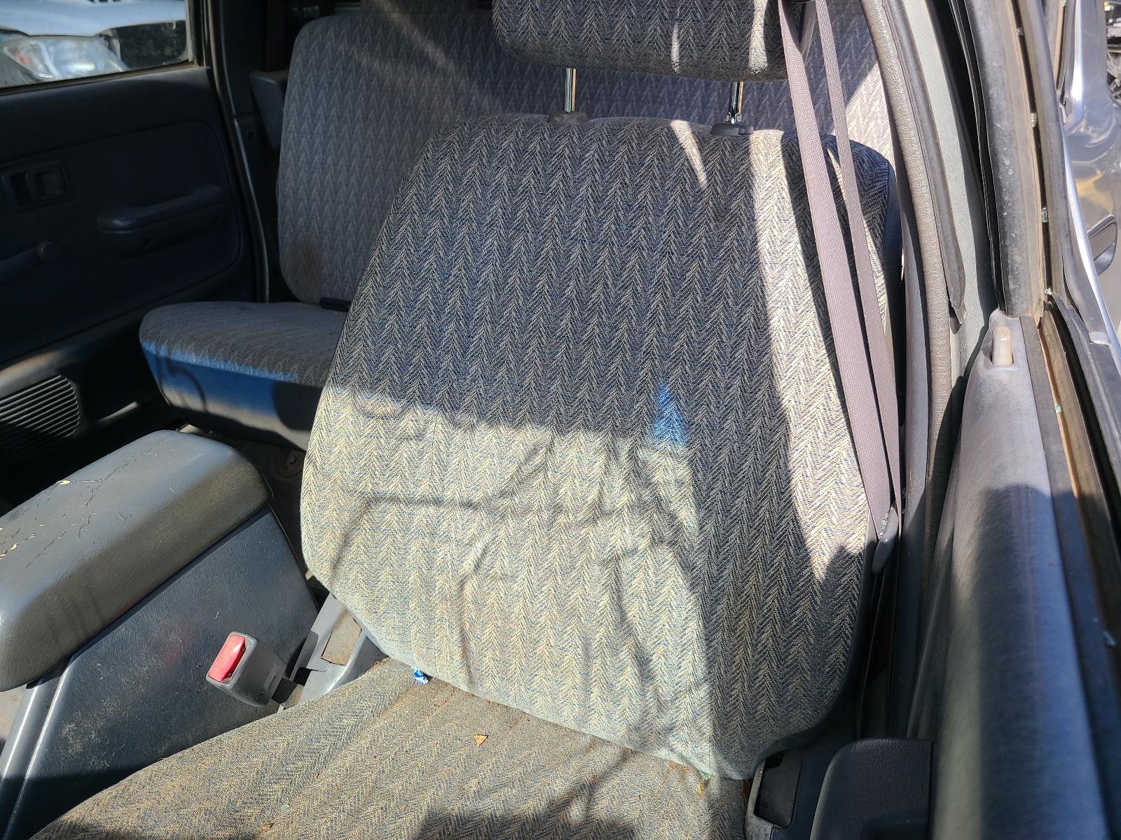View Auto part Seatbelt/Stalk Toyota Hilux 2003