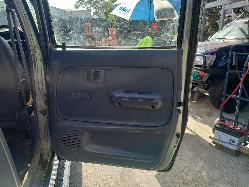 View Auto part Right Rear Door Sliding Toyota Hilux 2003