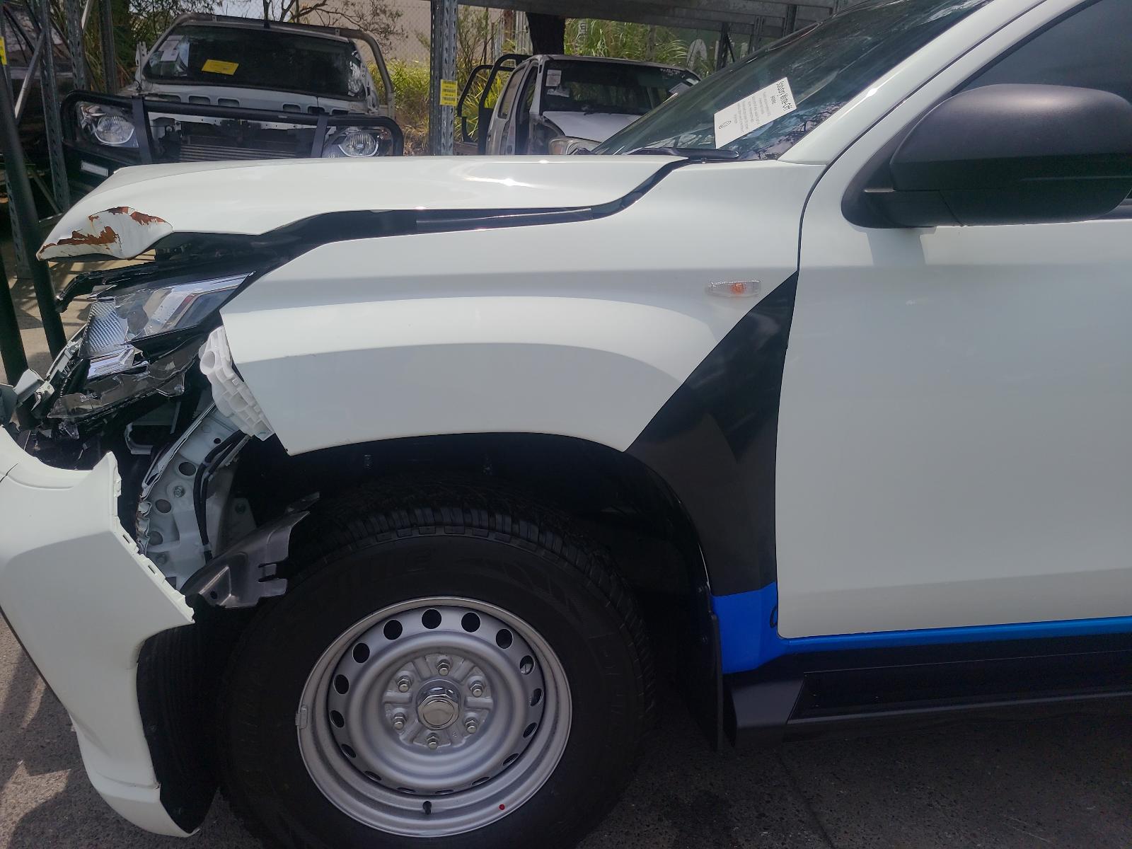 View Auto part Right Indicator/Fog/Side Mitsubishi Triton 2023