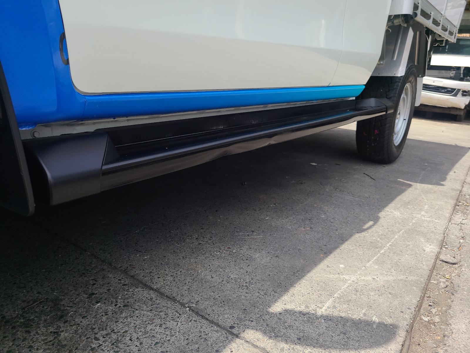 View Auto part Right Indicator/Fog/Side Mitsubishi Triton 2023